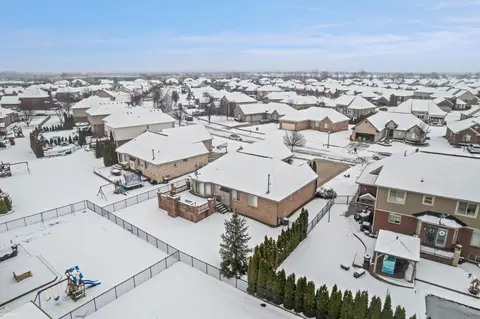 16129 Bishopsgate, Macomb, MI 48044 photo 34
