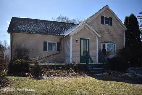 4873 W W Ctr, Millington, MI 48746