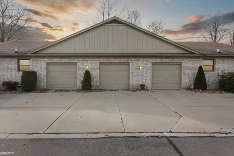 41861 King Edward, Clinton Township, MI 48038