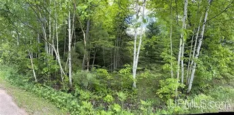 1068 Highland, Ishpeming, MI 49849