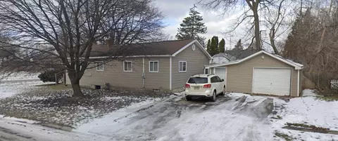 945 Hughes, Flint, MI 48503 photo 2