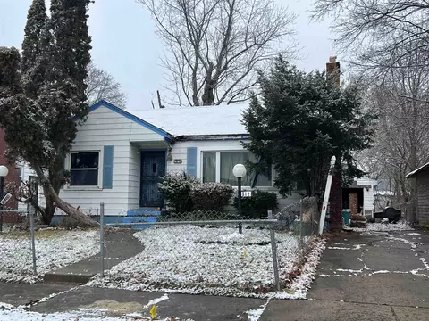 512 Odette, Flint, MI 48503