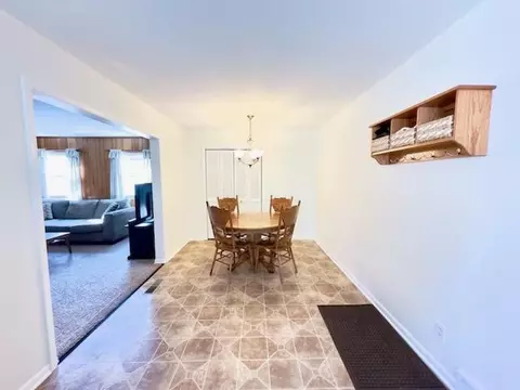 Dining - 710 Stevens, Owosso, MI 48867 photo 1 of 2