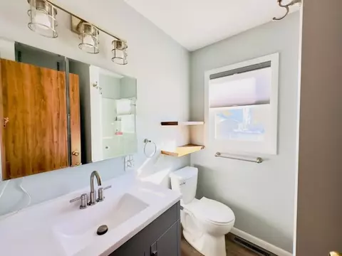 Bath - 710 Stevens, Owosso, MI 48867 photo 1 of 3