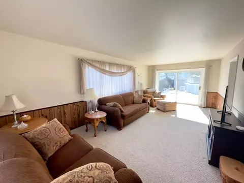 Living - 710 Stevens, Owosso, MI 48867 photo 1 of 4