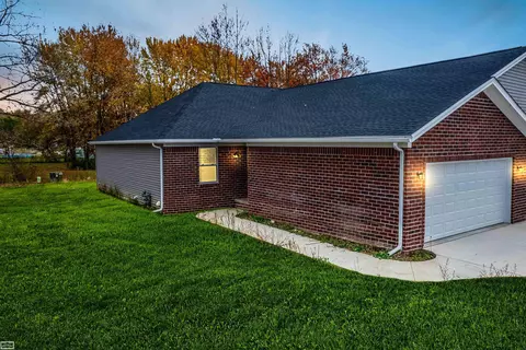 306 Hidden Hbr, Marine City, MI 48039