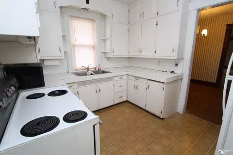 814 E 2nd, Monroe, MI 48161 photo 7
