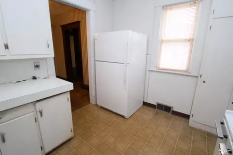 814 E 2nd, Monroe, MI 48161 photo 9