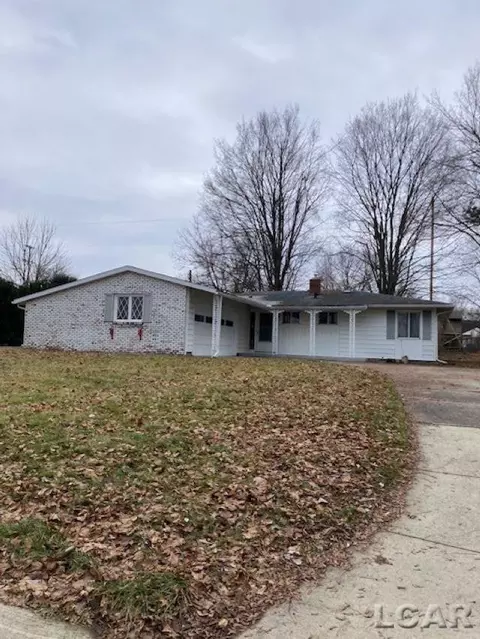 921 Ballenberger, Adrian, MI 49221