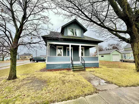 573 N 8th, Gladstone, MI 49837