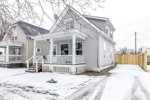 749 16th St, Port Huron, MI 48060