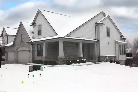 3072 Claret #11, Rochester Hills, MI 48309