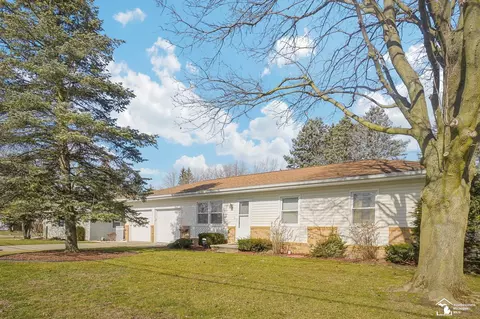 340 S Monroe, Blissfield, MI 49228