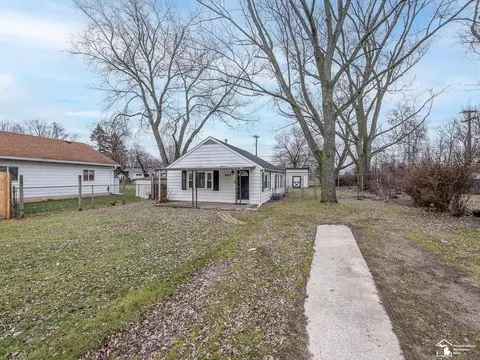 961 Patterson, Monroe, MI 48161