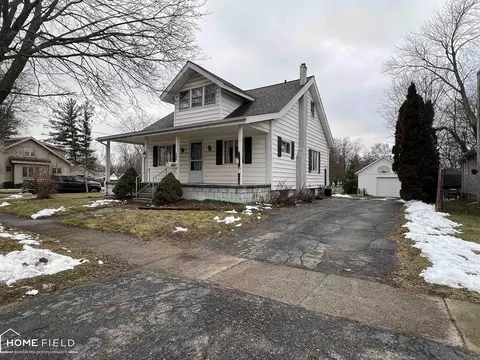 520 S Cedar, Owosso, MI 48867
