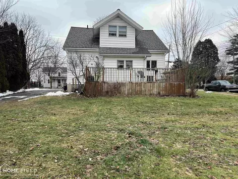 Exterior - 520 S Cedar, Owosso, MI 48867 photo 5 of 7