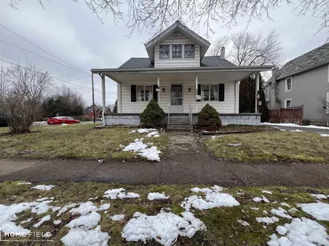 Exterior - 520 S Cedar, Owosso, MI 48867 photo 3 of 7