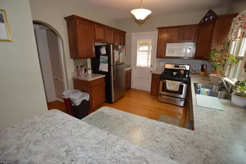 Kitchen - 22487 Boulder, Eastpointe, MI 48021 photo 3 of 3