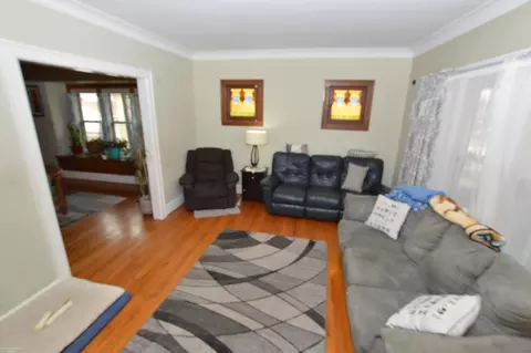 Living - 22487 Boulder, Eastpointe, MI 48021 photo 2 of 6