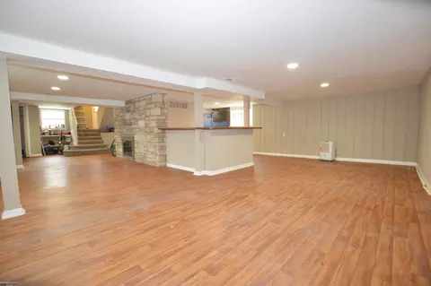 Living - 22487 Boulder, Eastpointe, MI 48021 photo 5 of 6