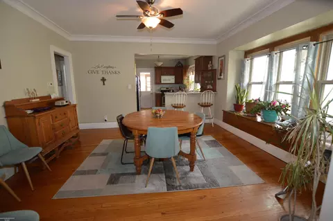 Dining - 22487 Boulder, Eastpointe, MI 48021 photo 1 of 2