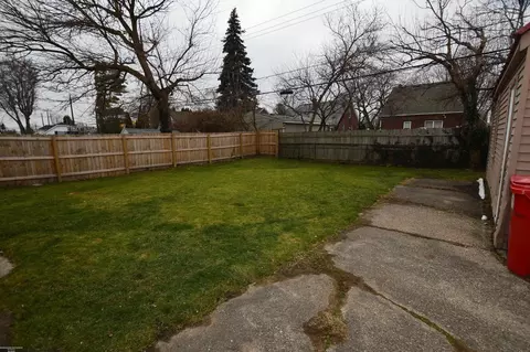 Exterior - 22487 Boulder, Eastpointe, MI 48021 photo 3 of 7
