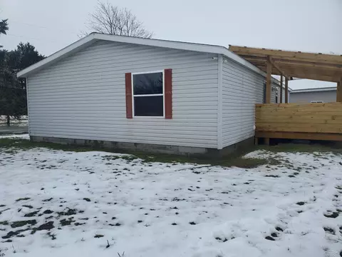 Exterior - 10900 S Francis, Dewitt, MI 48820 photo 5 of 6