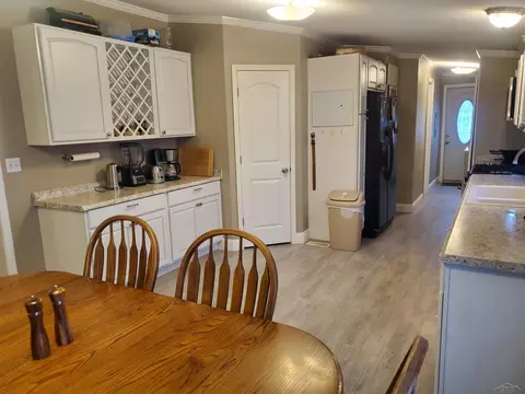 Dining - 10900 S Francis, Dewitt, MI 48820 photo 1 of 2