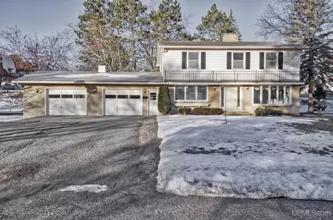 825 Michael, Kingsford, MI 49802