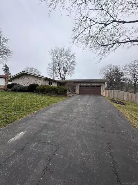53244 Garland, Shelby Township, MI 48317