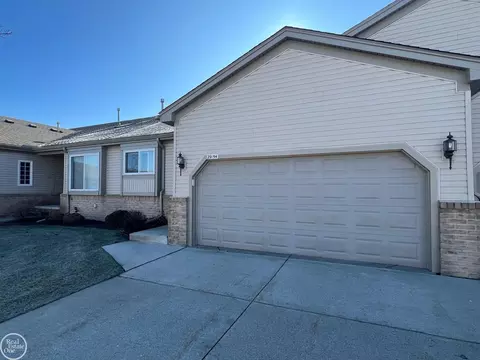 29154 Cherry Oak Dr UNIT 245, Chesterfield Twp, MI 48051