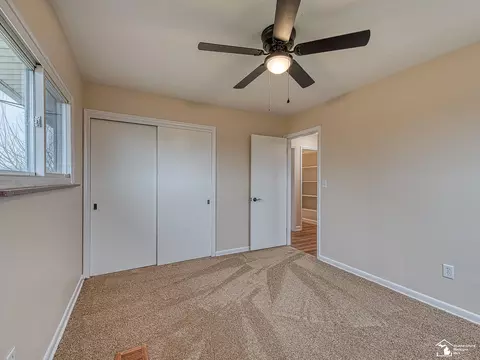 Bedroom - 1058 E Temperance Rd, Temperance, MI 48182 photo 4 of 5