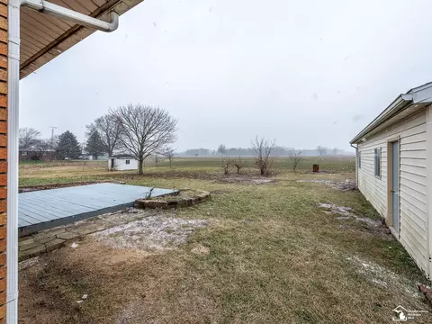 Exterior - 1058 E Temperance Rd, Temperance, MI 48182 photo 3 of 8