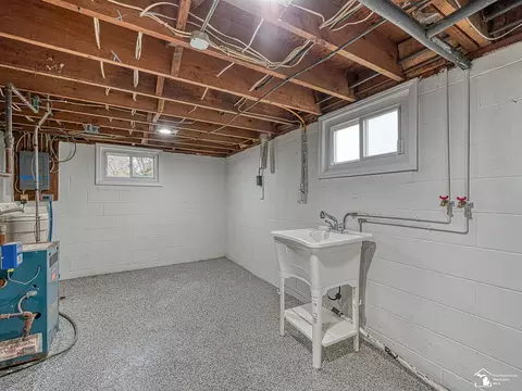 Other - 1058 E Temperance Rd, Temperance, MI 48182 photo 7 of 9
