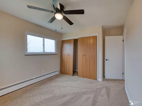 Bedroom - 1058 E Temperance Rd, Temperance, MI 48182 photo 3 of 5