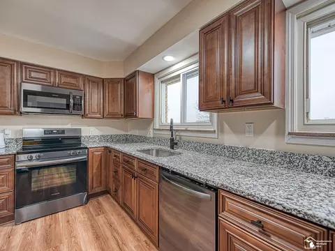 Kitchen - 1058 E Temperance Rd, Temperance, MI 48182 photo 3 of 3