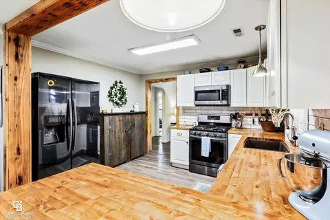 Kitchen - 223 S Bartlett, Saint Clair, MI 48079 photo 4 of 5