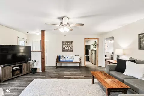 Living - 223 S Bartlett, Saint Clair, MI 48079 photo 4 of 5