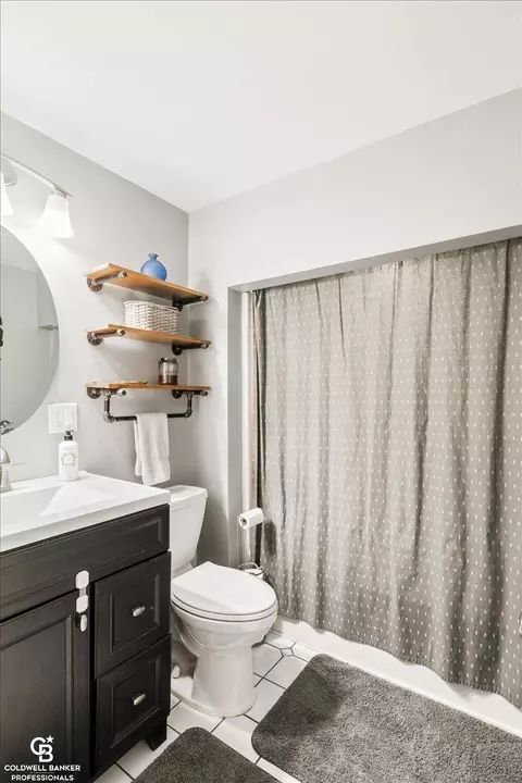 Bath - 223 S Bartlett, Saint Clair, MI 48079 photo 2 of 2