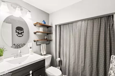 Bath - 223 S Bartlett, Saint Clair, MI 48079 photo 1 of 2