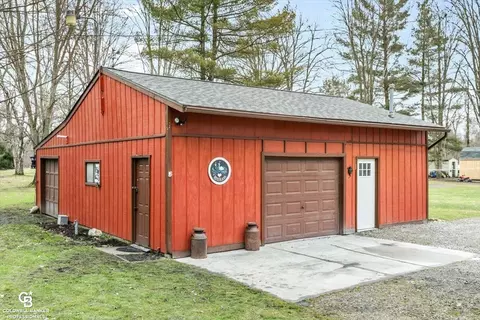 Exterior - 223 S Bartlett, Saint Clair, MI 48079 photo 4 of 6