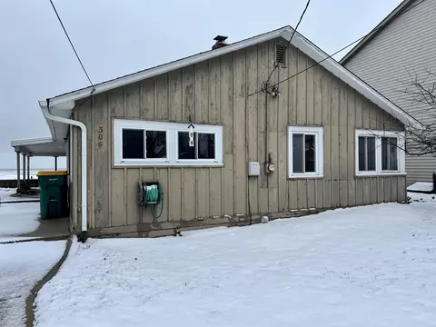 306 Killarney Bch, Bay City, MI 48706