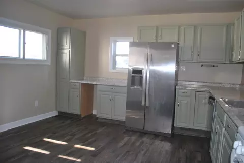618 Comstock, Adrian, MI 49221 photo 13