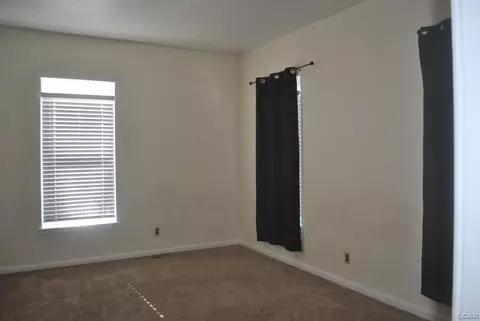 618 Comstock, Adrian, MI 49221 photo 2