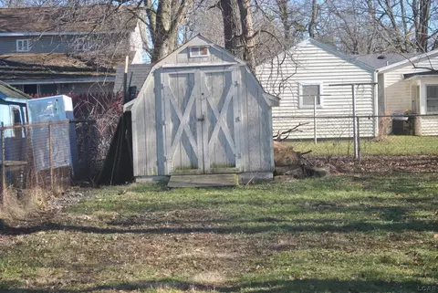 618 Comstock, Adrian, MI 49221 photo 19