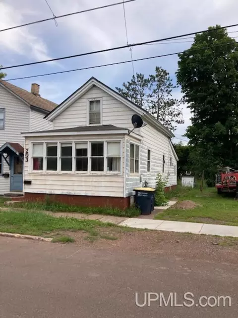 203 E Iron, Bessemer, MI 49911