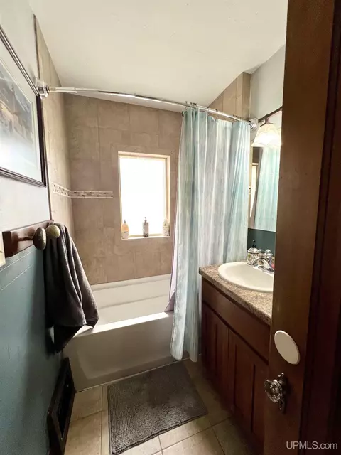 Bath - 522 S 2nd, Escanaba, MI 49829 photo 1 of 1