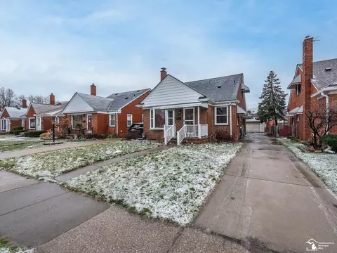 10054 Colwell, Allen Park, MI 48101