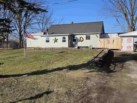 1880 Evon, Saginaw, MI 48601