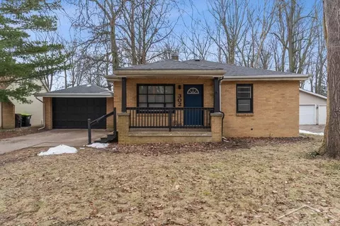 Exterior - 302 E Sugnet, Midland, MI 48642 photo 3 of 9